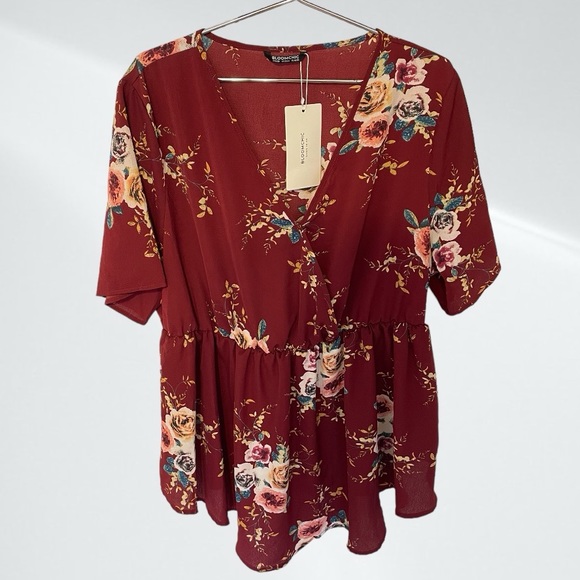 BloomChic Tops - Bloomchic Maroon Floral Print Shirred Plicated Detail Blouse ~ HP 🎉